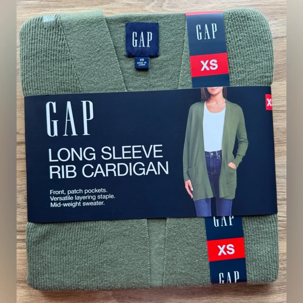 GAP Green Women's Sweater - Picture 2 of 3